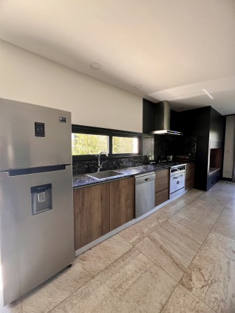 RUMENCO CASA EN VENTA 4 AMB CON GRAN QUINCHO Y PILETA