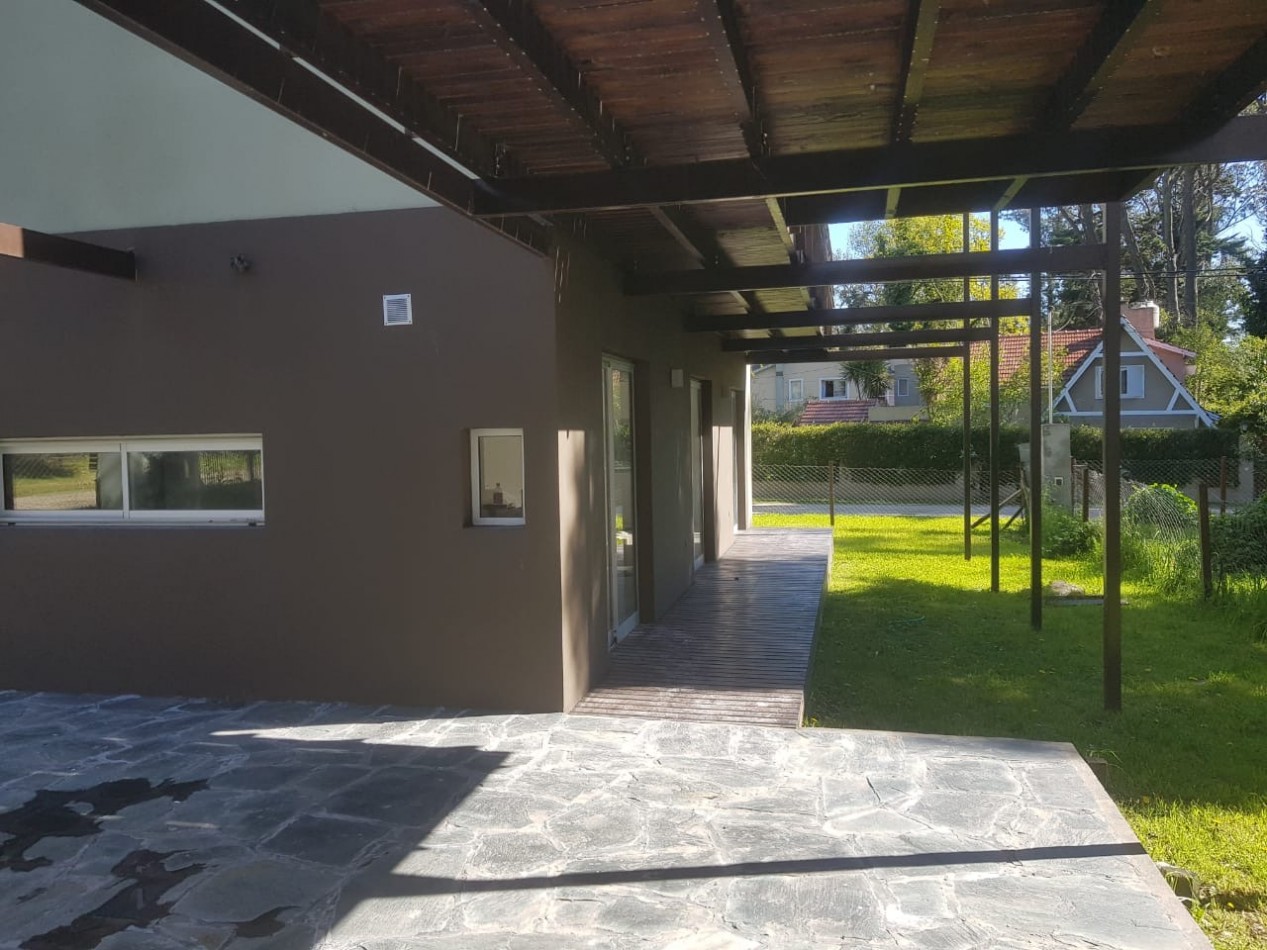 CASA EN VENTA BOSQUE PERALTA RAMOS 