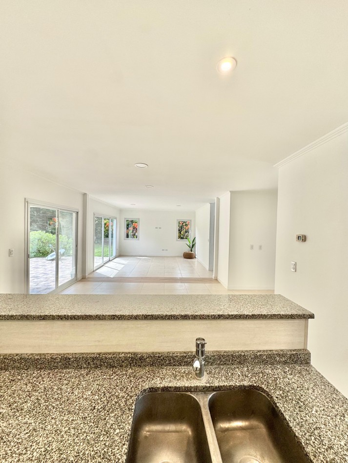 RUMENCO CASA EN ALQUILER 