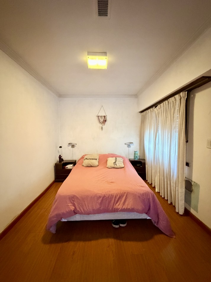 CASA EN VENTA 5 AMBIENTES 