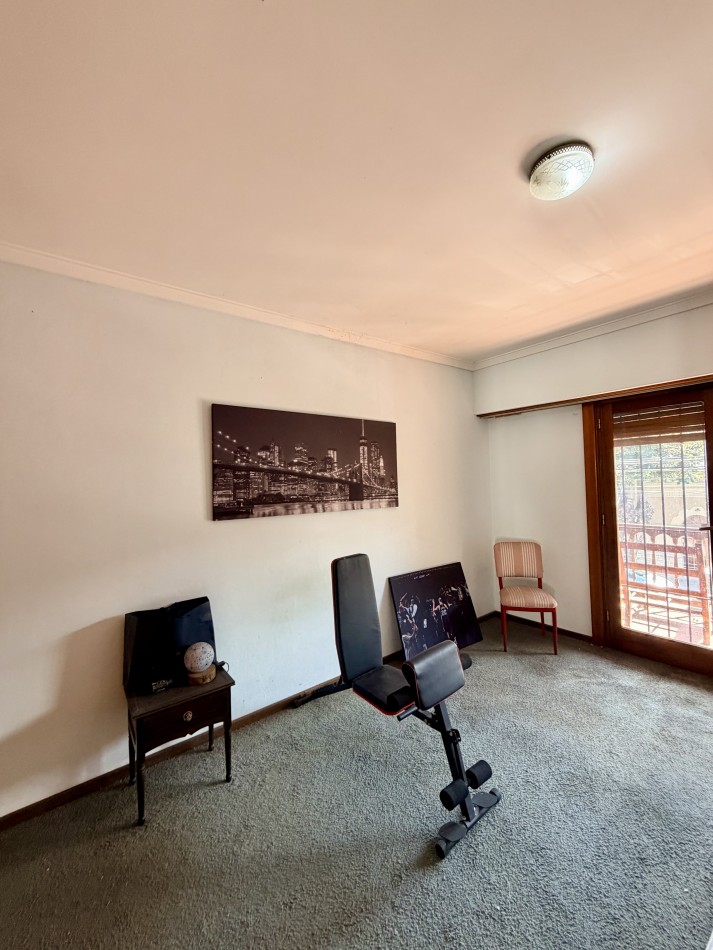 CASA EN VENTA 5 AMBIENTES 