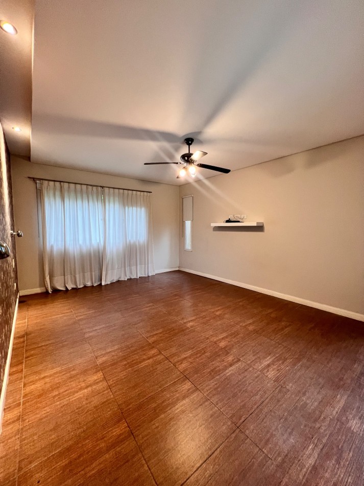 RUMENCO CASA EN VENTA O ALQUILER. 6 ambientes con pileta y gran parque forestado 