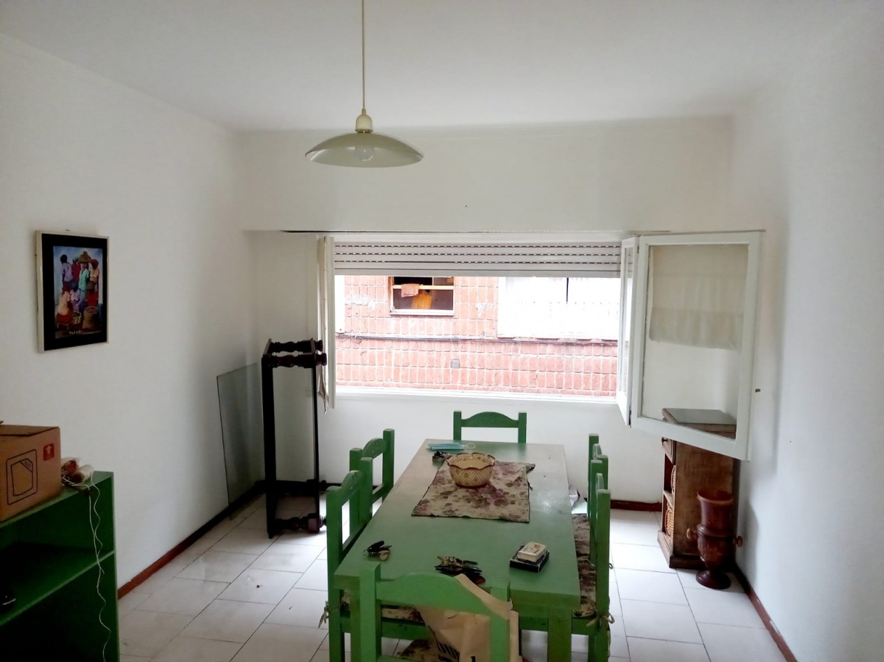 DEPARTAMENTO EN VENTA 1 er piso por escalera 
