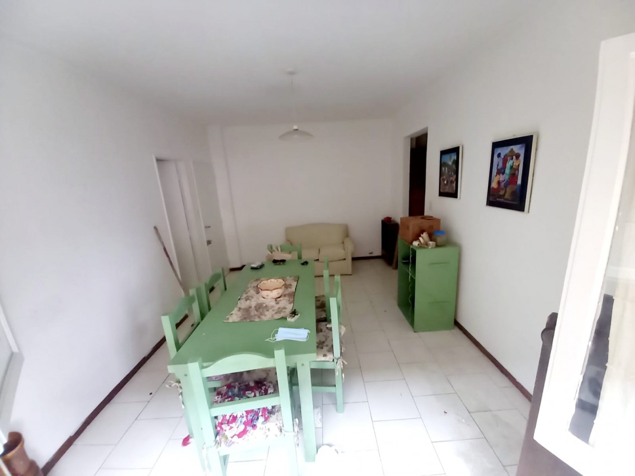 DEPARTAMENTO EN VENTA 1 er piso por escalera 