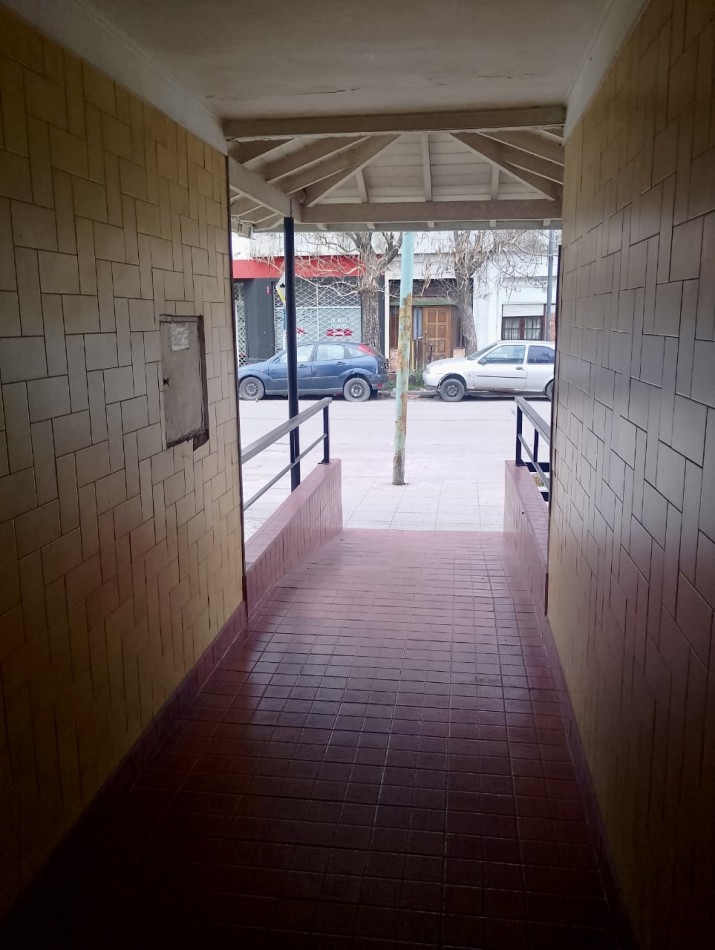 DEPARTAMENTO EN VENTA 1 er piso por escalera 