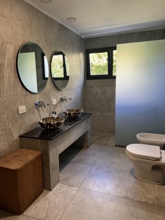 RUMENCO CASA EN VENTA 4 AMB CON GRAN QUINCHO Y PILETA