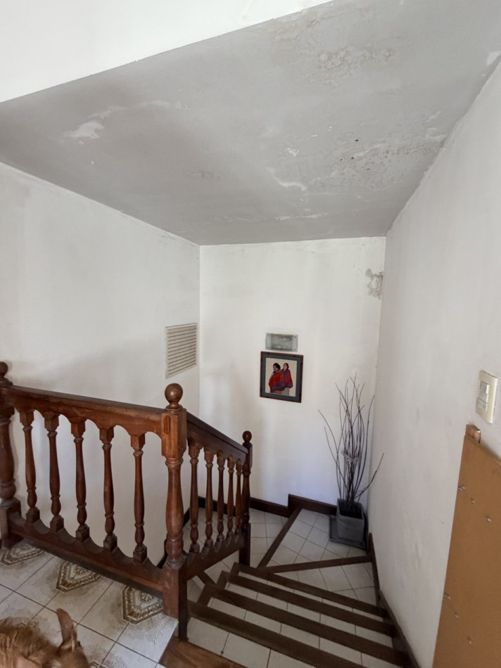 CASA EN VENTA 5 AMBIENTES 