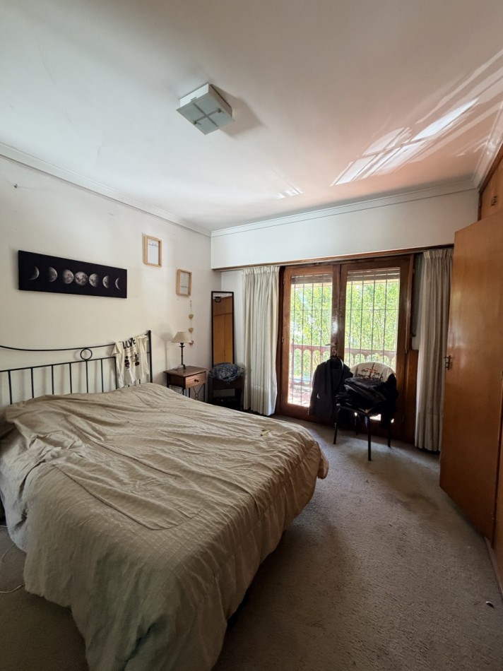 CASA EN VENTA 5 AMBIENTES 