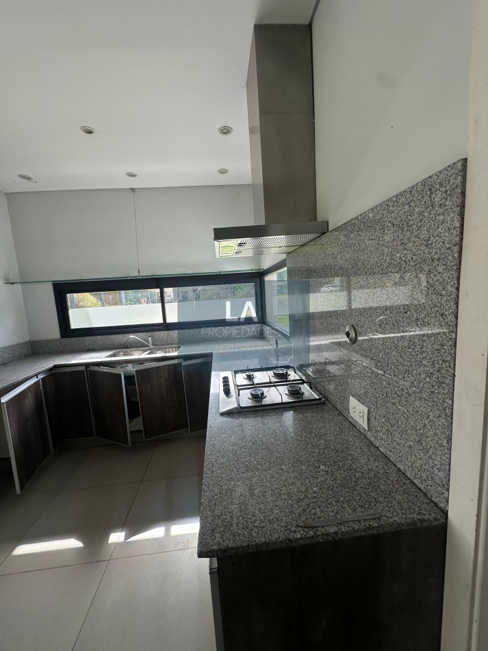 RUMENCO CASA EN ALQUILER 