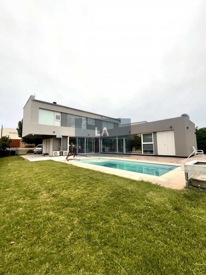 ARENAS DEL SUR CASA EN VENTA 