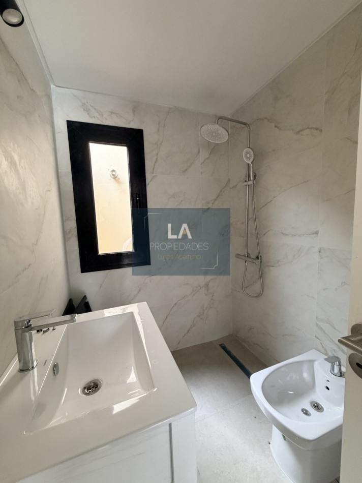 Departamento 2 ambientes con cochera Guemes 