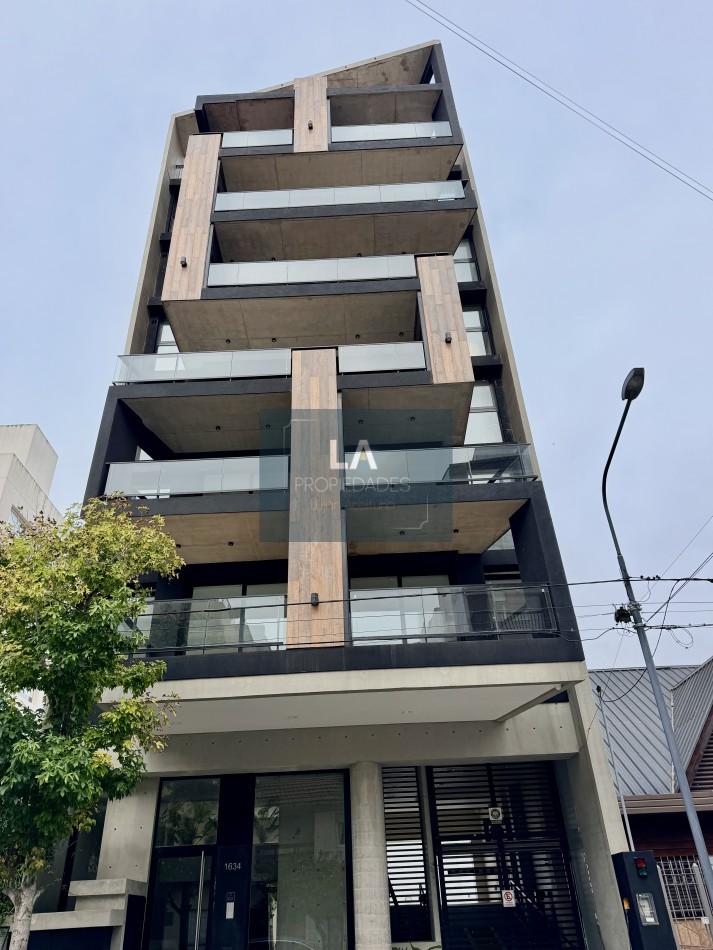 Departamento 2 ambientes con cochera Guemes 