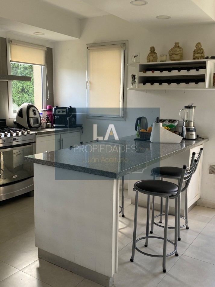 RUMENCO CASA EN VENTA DE 5 AMB CON PILETA 
