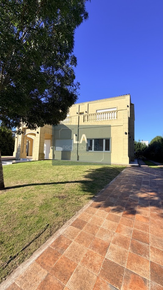 ARENAS DEL SUR CASA EN VENTA 