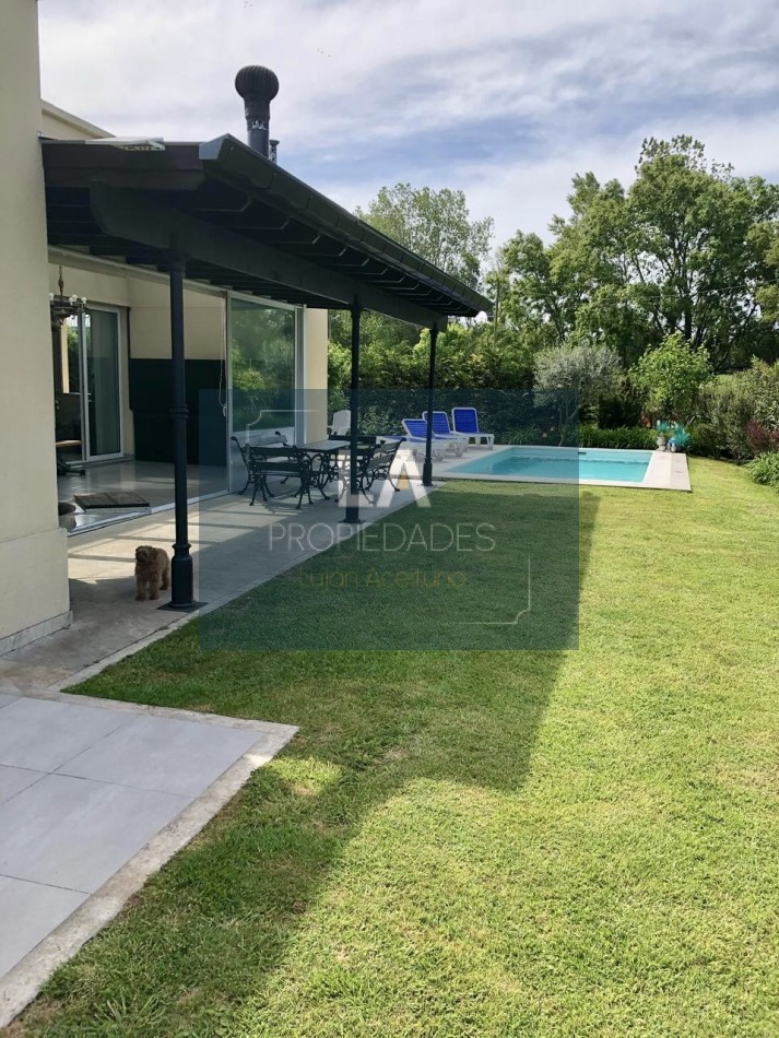RUMENCO CASA EN VENTA DE 5 AMB CON PILETA 