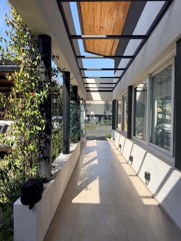 ARENAS DEL SUR Impecable propiedad en VENTA 