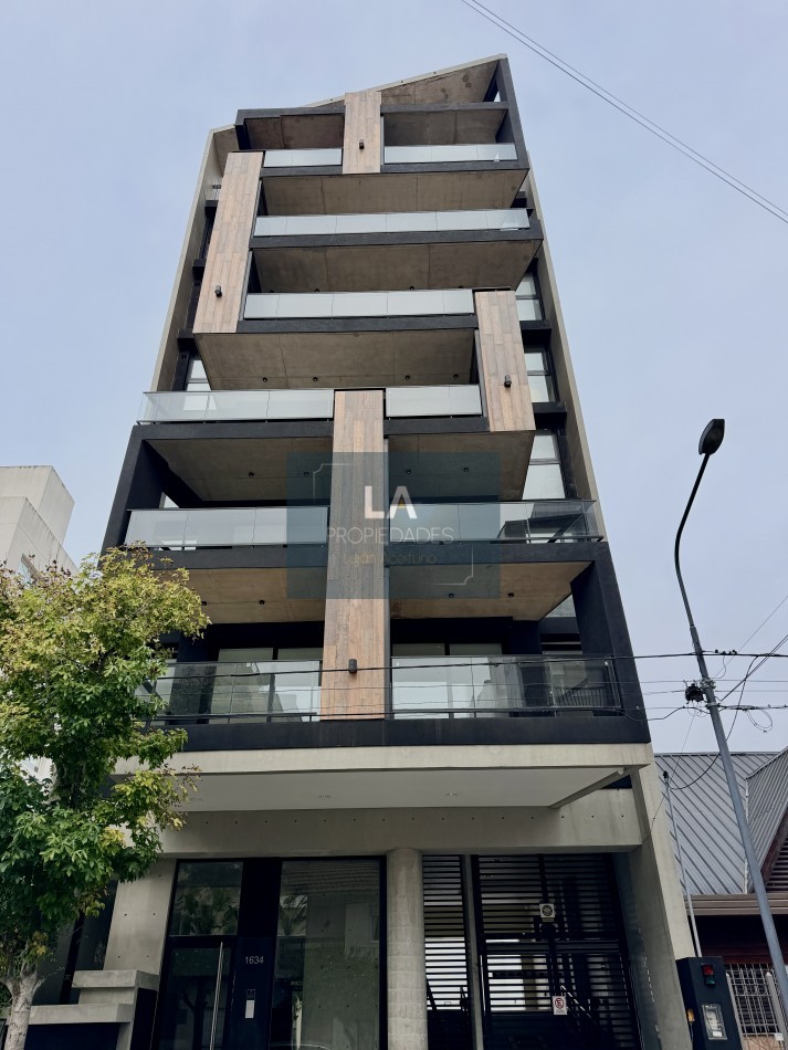 Departamento 2 ambientes con cochera Guemes 