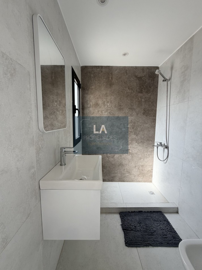 Departamento 2 ambientes con cochera Guemes 