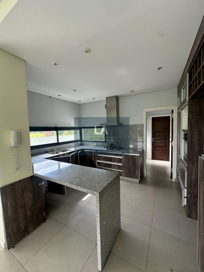 RUMENCO CASA EN ALQUILER 