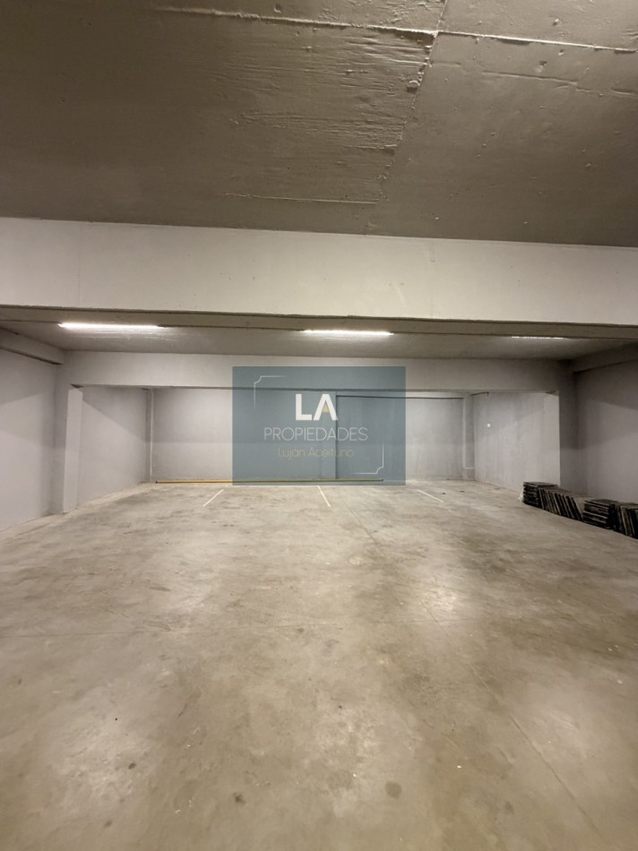 Departamento 2 ambientes con cochera Guemes 