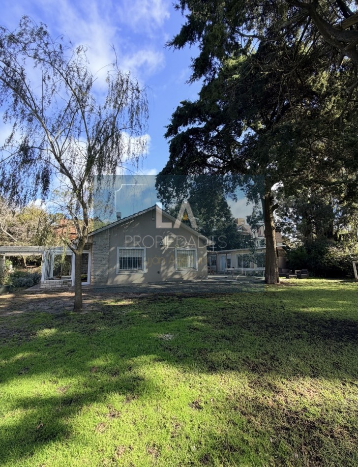 BOSQUE PERALTA RAMOS CASA EN VENTA 