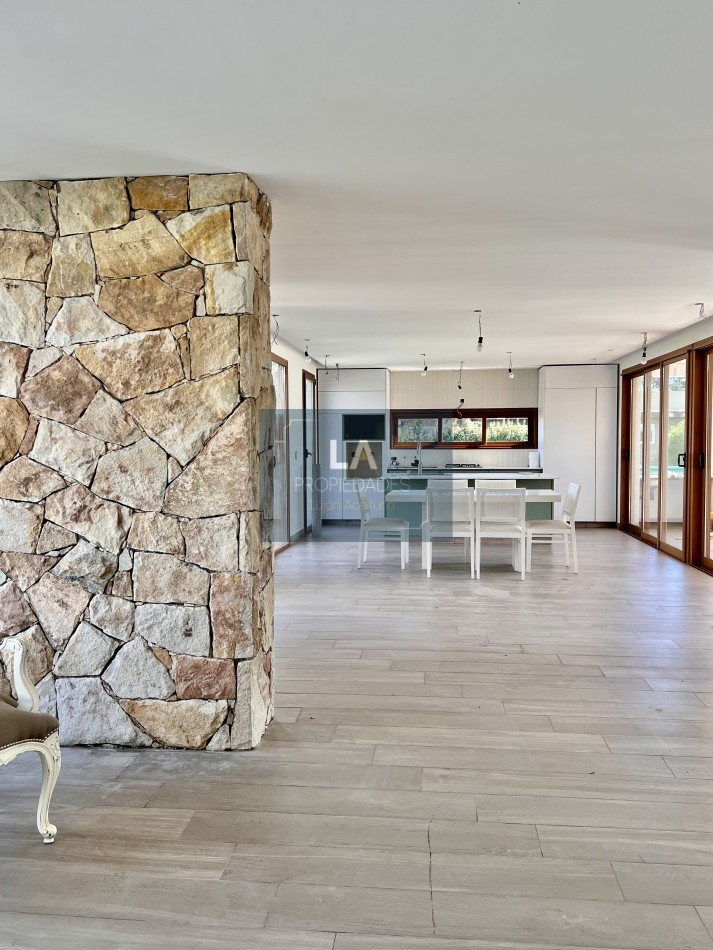 ARENAS CHICO CASA 4 AMBIENTES CON PILETA