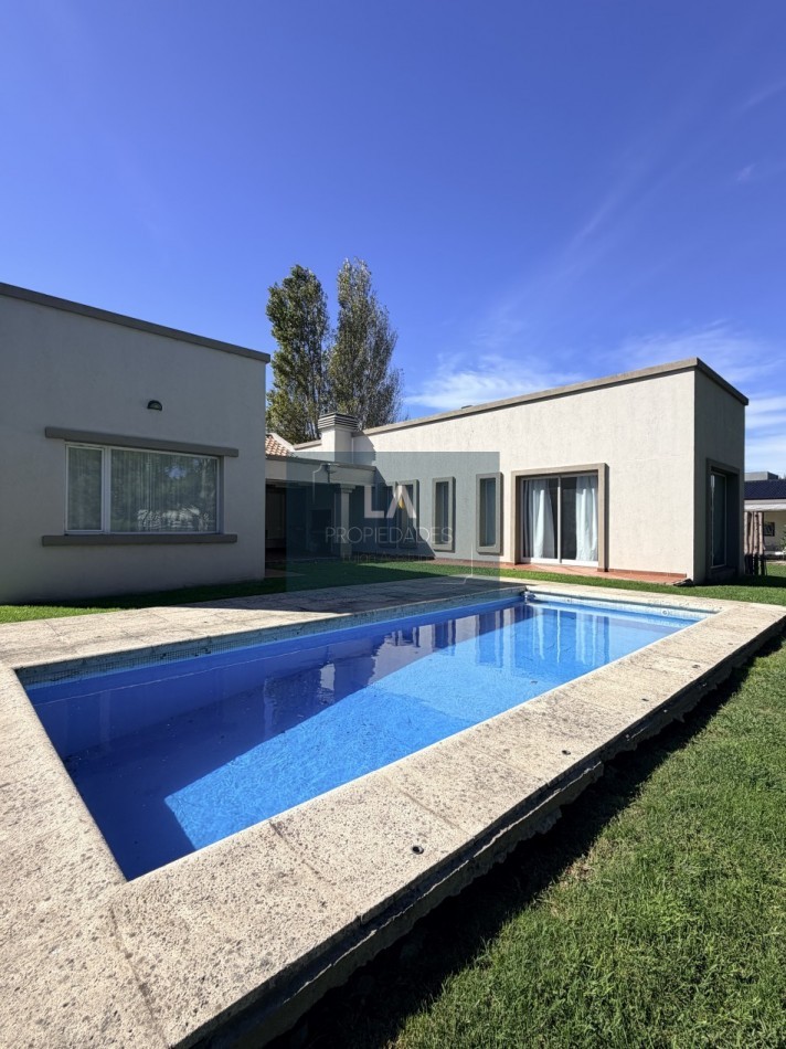 RUMENCO Casa 4 ambientes en Alquiler 