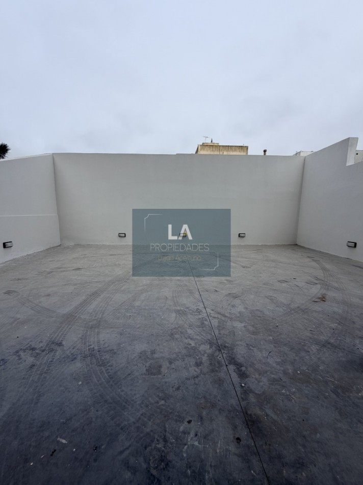 Departamento 2 ambientes con cochera Guemes 