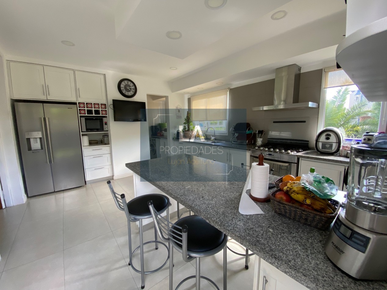 RUMENCO CASA EN VENTA DE 5 AMB CON PILETA 