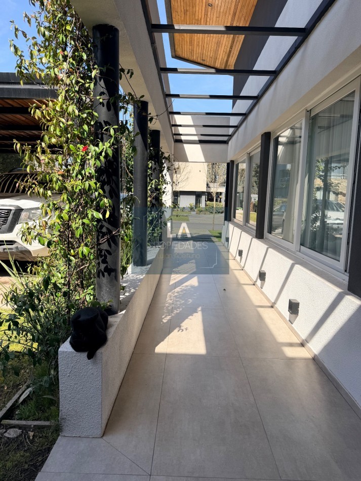ARENAS DEL SUR Impecable propiedad en VENTA 