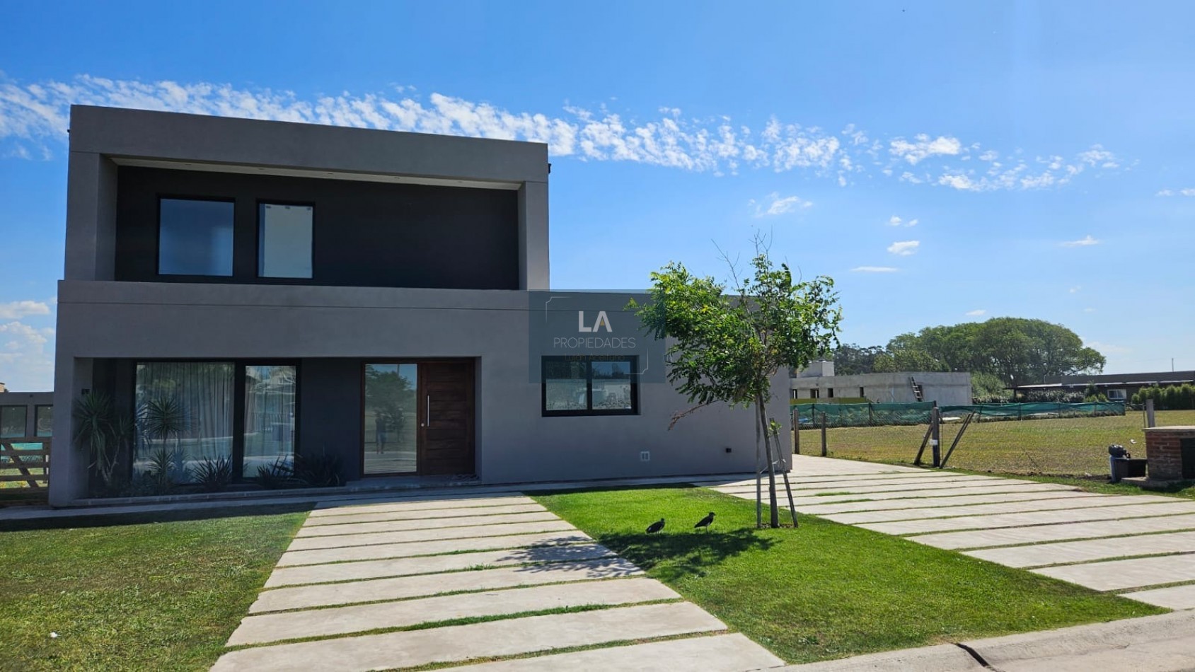 ARENAS CHICO CASA EN VENTA 4 AMBIENTES 