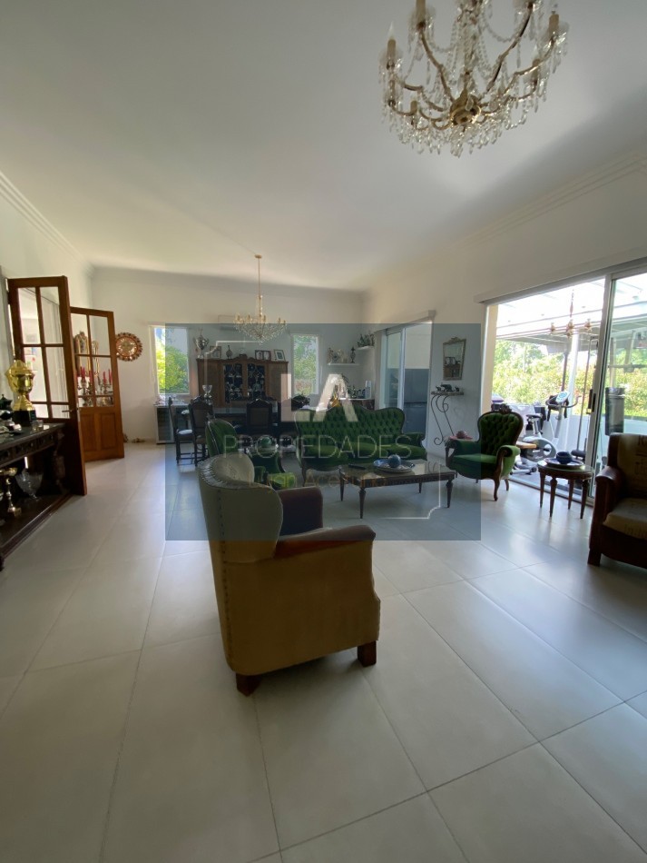 RUMENCO CASA EN VENTA DE 5 AMB CON PILETA 