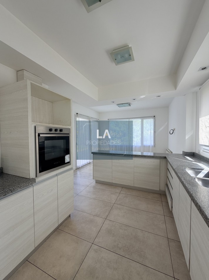 RUMENCO Casa 4 ambientes en Alquiler 