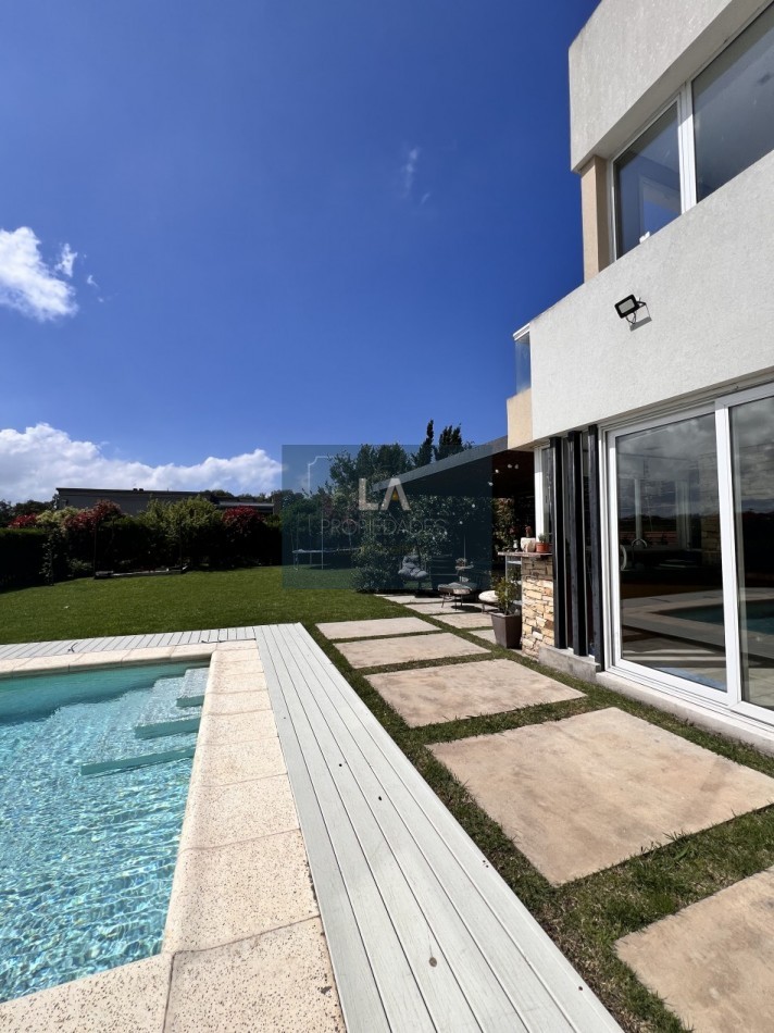 ARENAS DEL SUR MAGNIFICA PROPIEDAD EN VENTA 