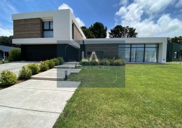 RUMENCO MAGNIFICA PROPIEDAD EN VENTA. SECTOR LAS LOMAS 