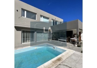 ARENAS DEL SUR CASA EN VENTA 